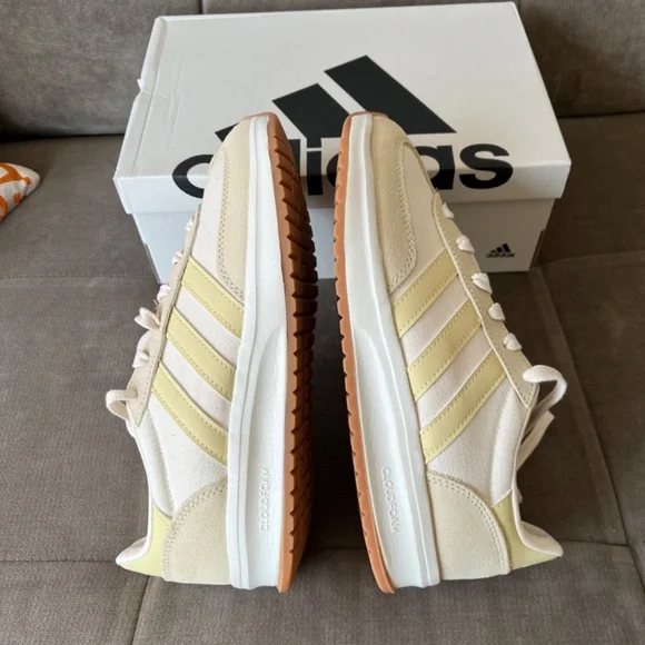 Adidas Run 70s 2.0 - Picture 4 of 6